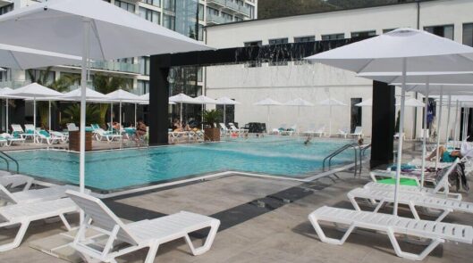 Открытый бассейн